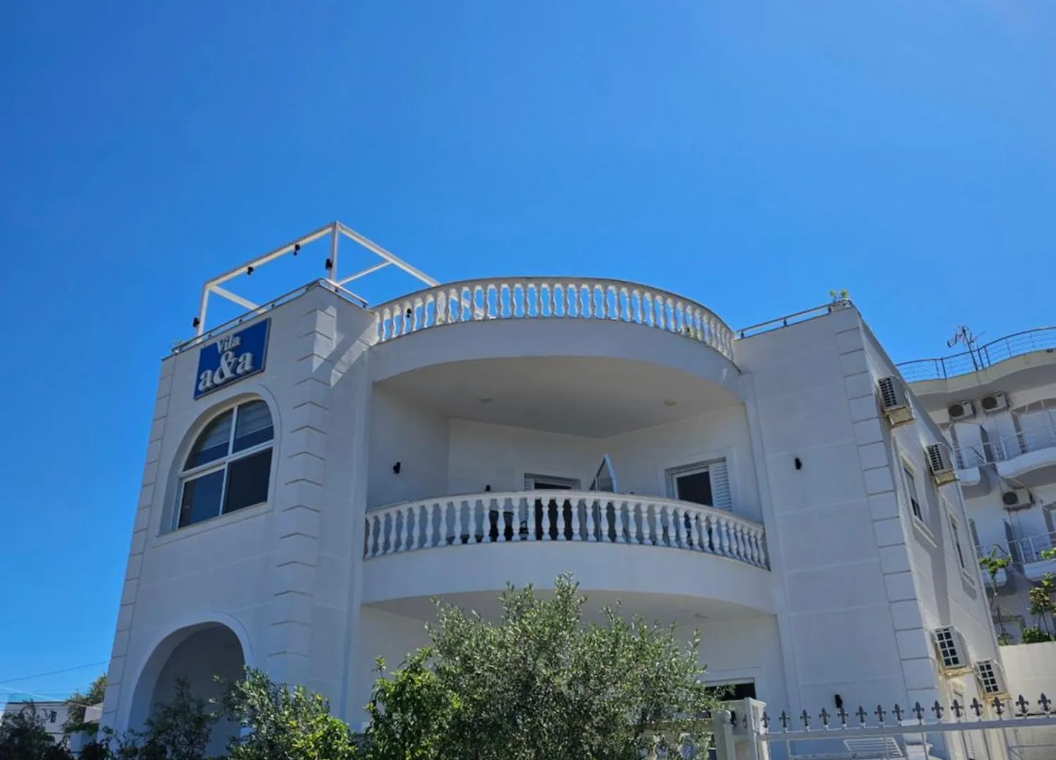 Villa A & A Εξαμίλιο 0*,  Αλβανία