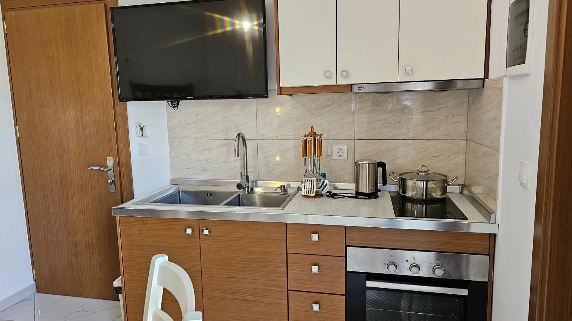 Villa A & A Εξαμίλιο 0*,