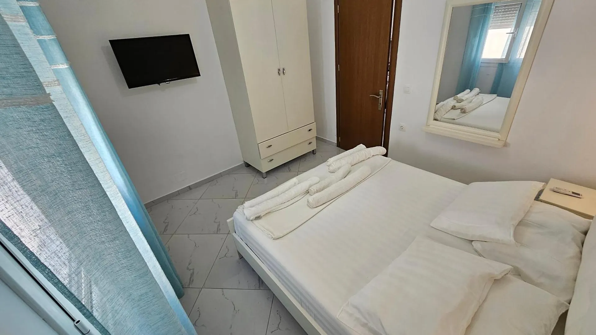 Villa A & A Εξαμίλιο